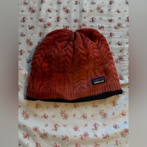 patagonia wool orangish pink very warm winter hat